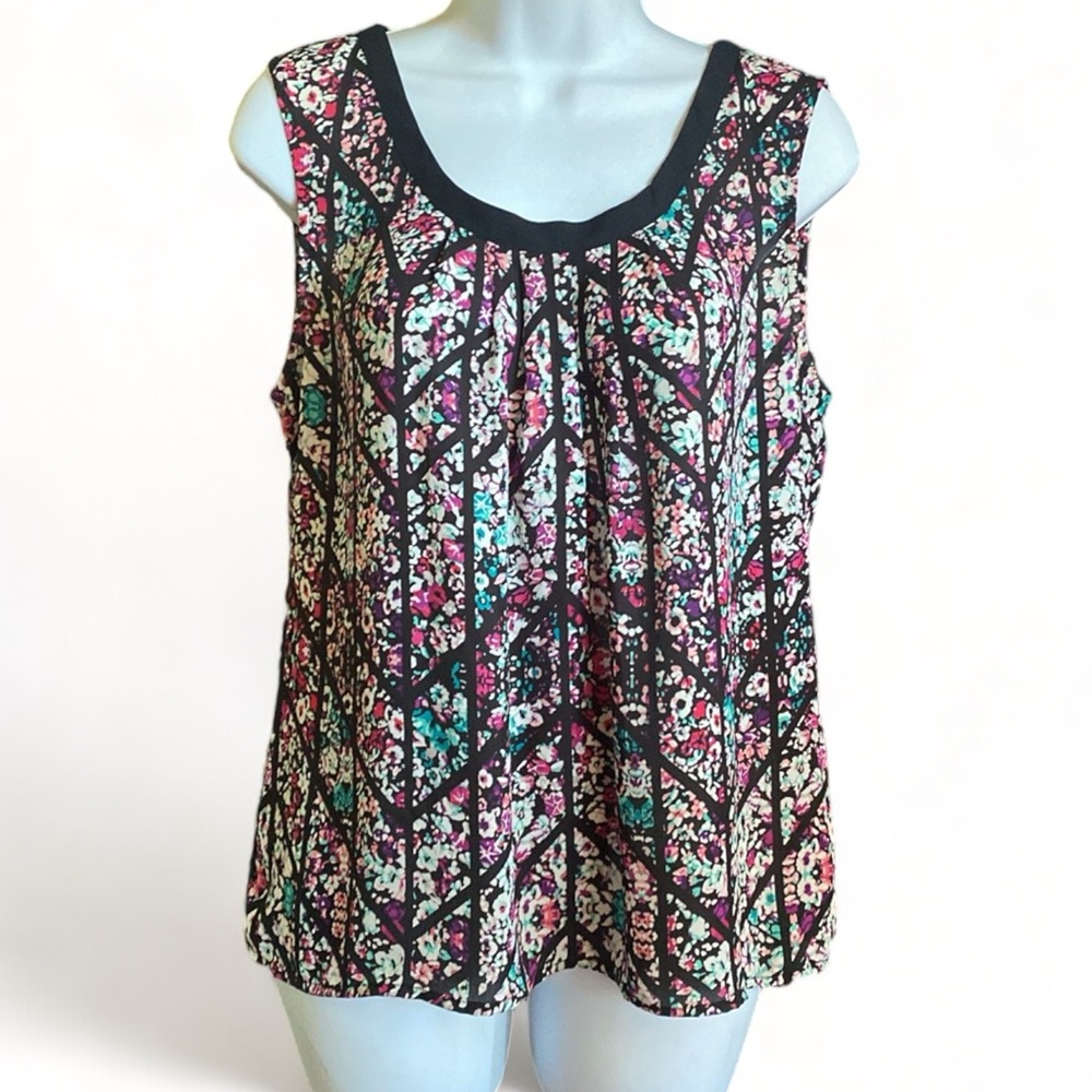 Candie's Floral Geometric Print Top Black Size L